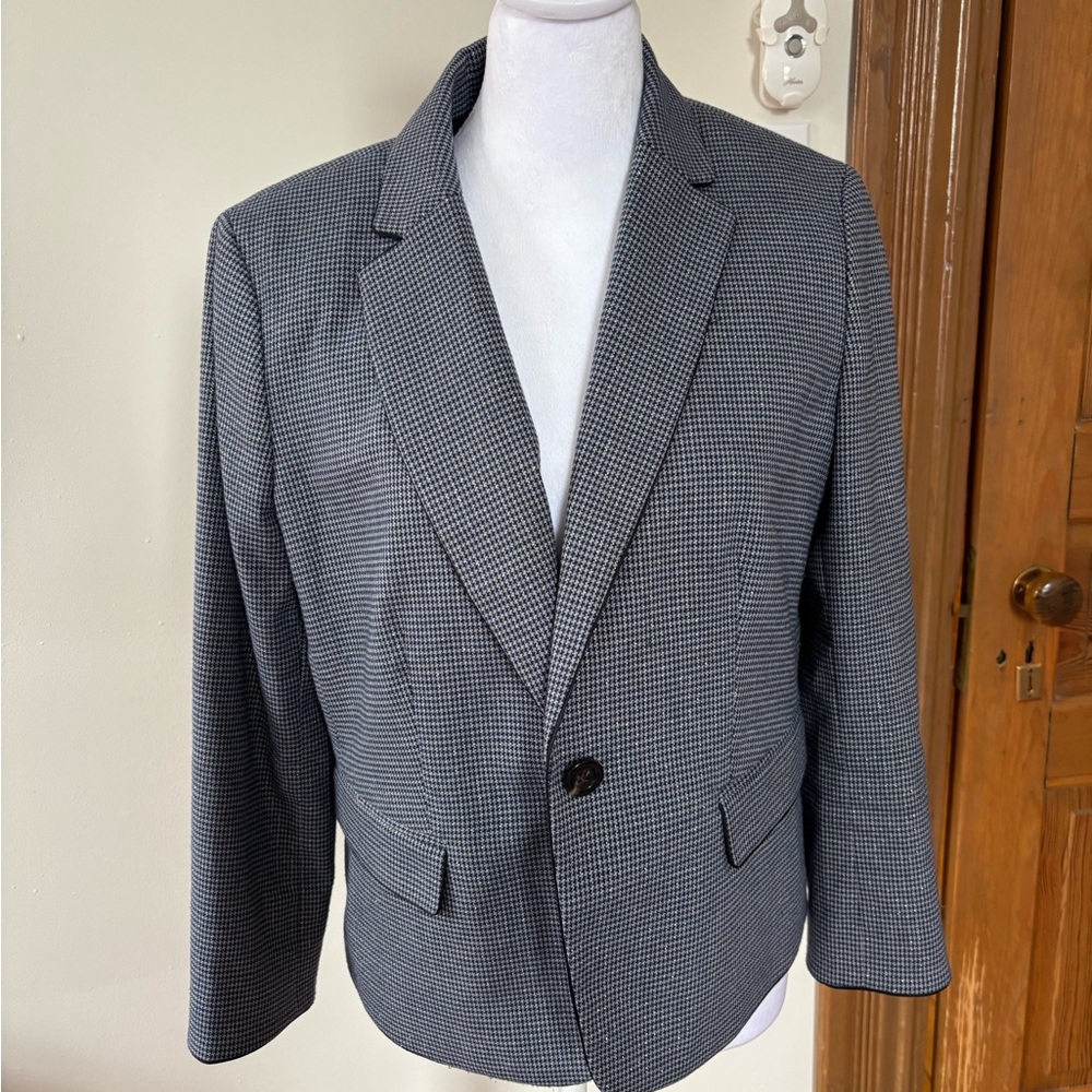 Ann Taylor blue tweed jacket with "sparkle", VGUC, size 12